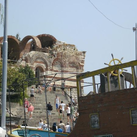 Emona Guest House Nesebar Rum bild