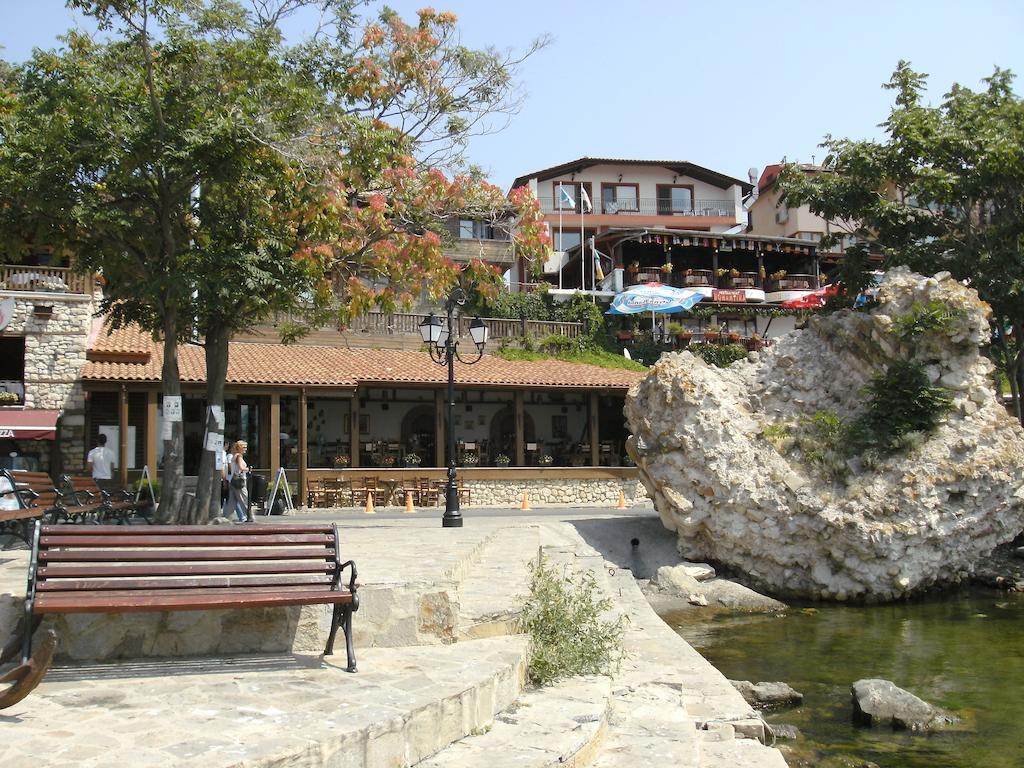 Emona Guest House Nesebar Exteriör bild