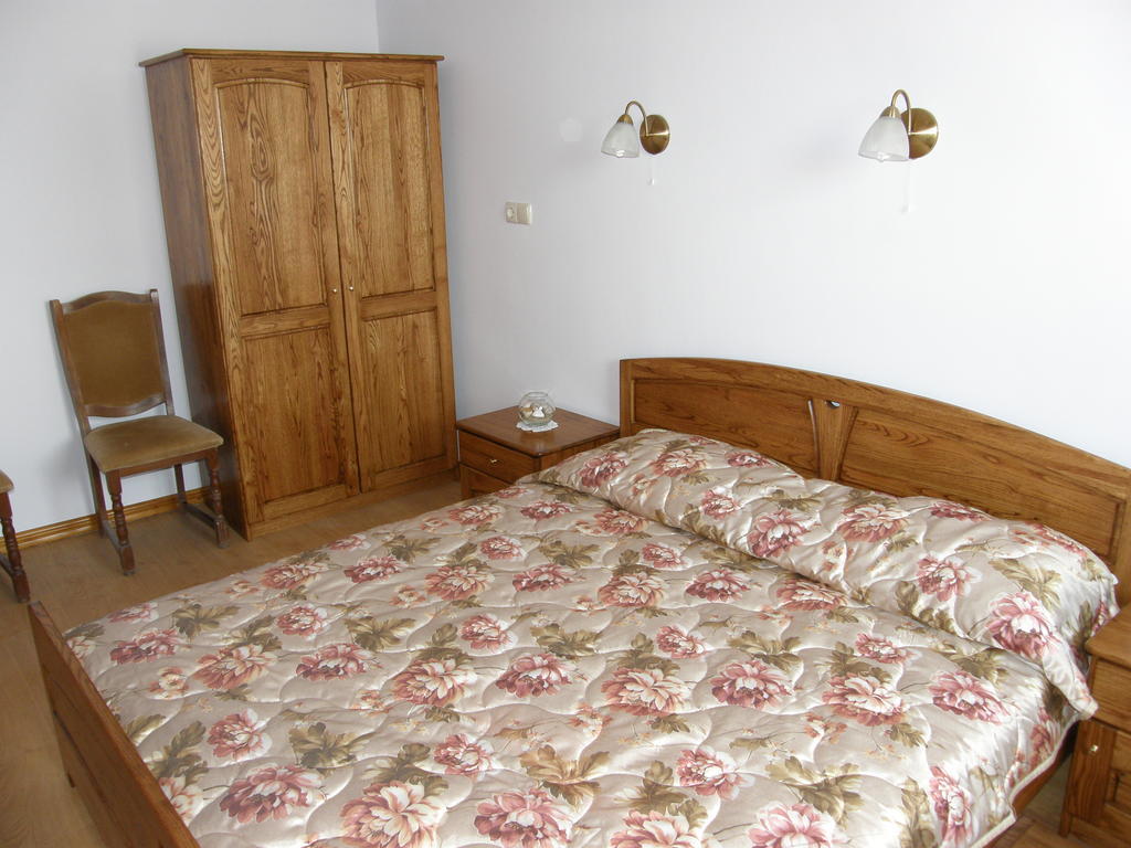 Emona Guest House Nesebar Rum bild