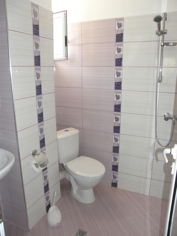 Emona Guest House Nesebar Rum bild