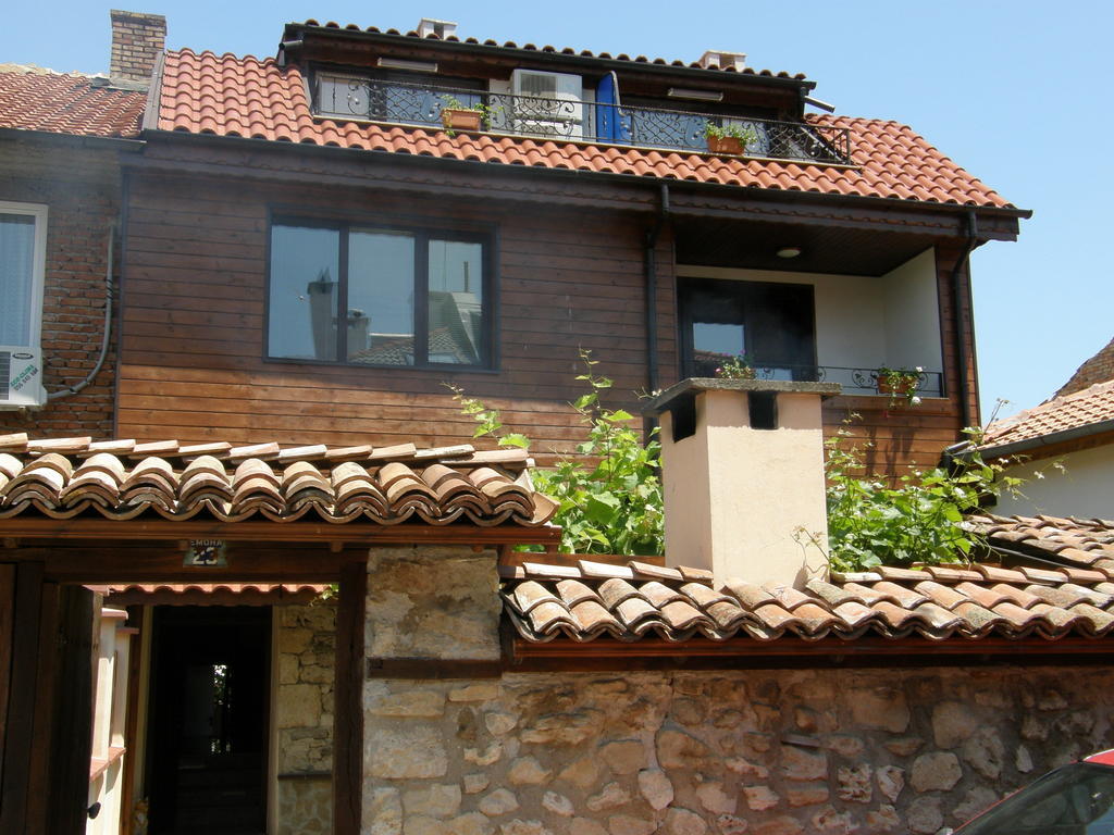 Emona Guest House Nesebar Exteriör bild